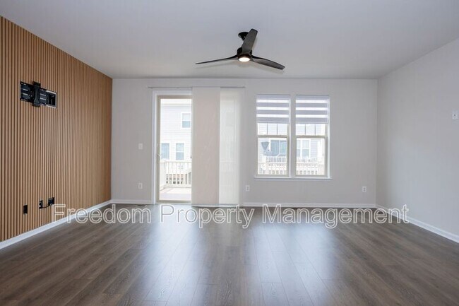 Building Photo - 9365 Barnes Lp