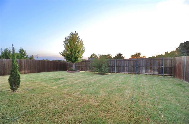 Building Photo - 5705 Petunia Ln