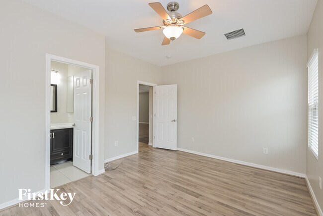 Building Photo - 9657 N Deimos Dr