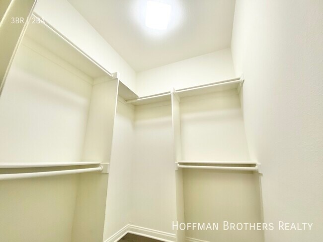 Building Photo - 3625 Jasmine Ave