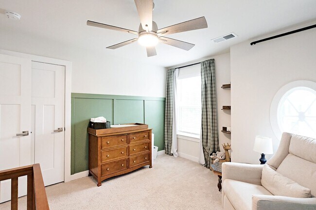 Building Photo - Spacious Pet-Friendly N. Albemarle Co Home With Fenced Backyard