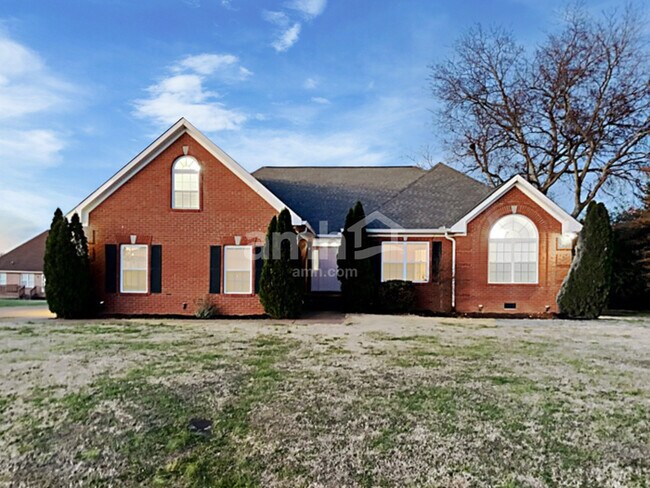 Building Photo - 1707 Arrow Head Dr