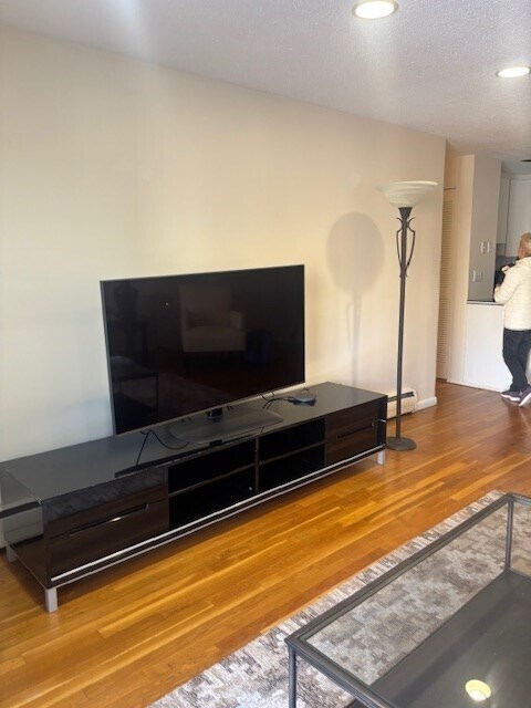 Building Photo - 50 Green St