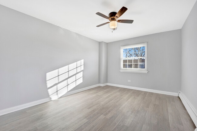 Building Photo - 121 W 63rd St