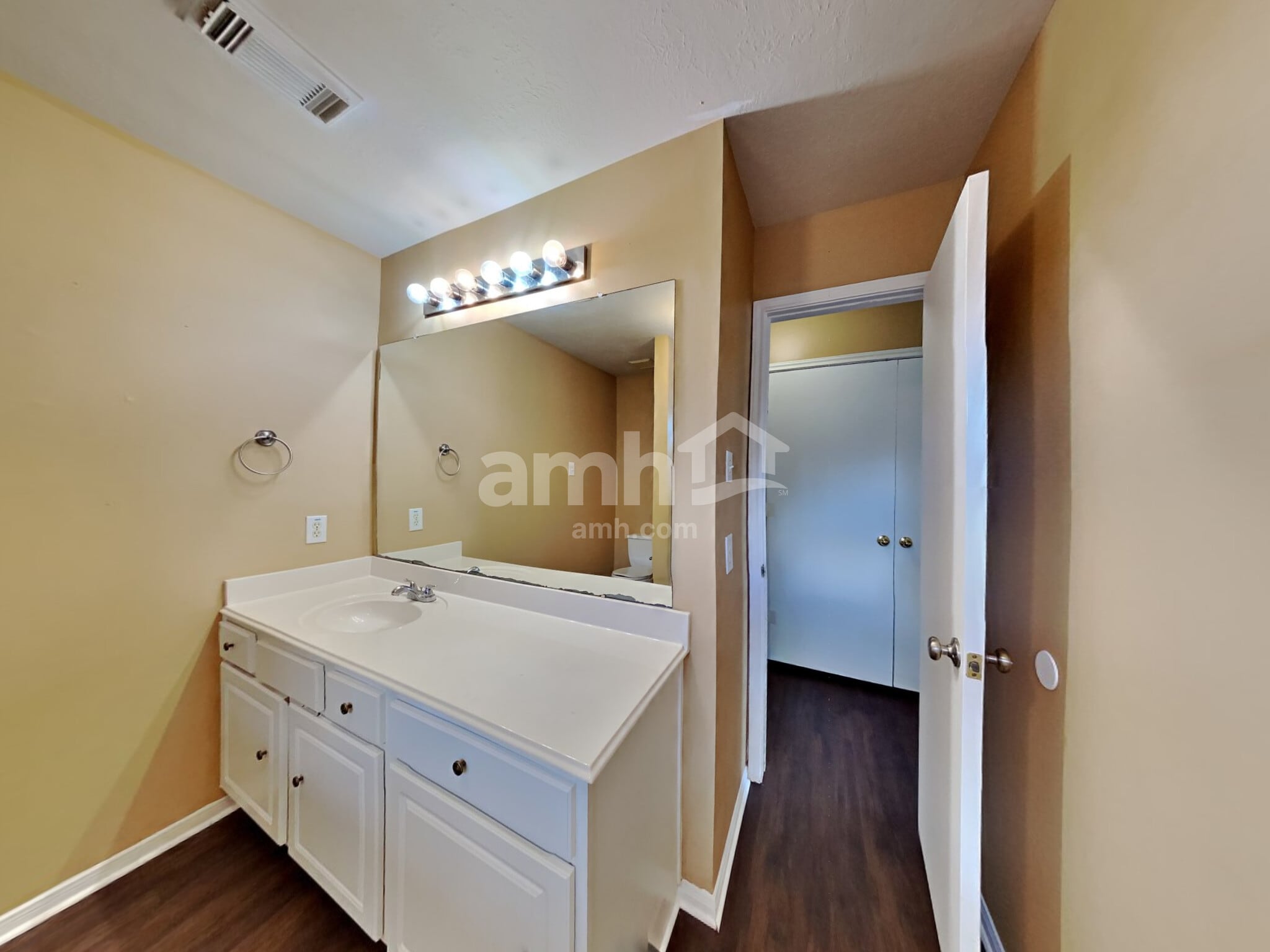 Building Photo - 4942 Pinder Ln