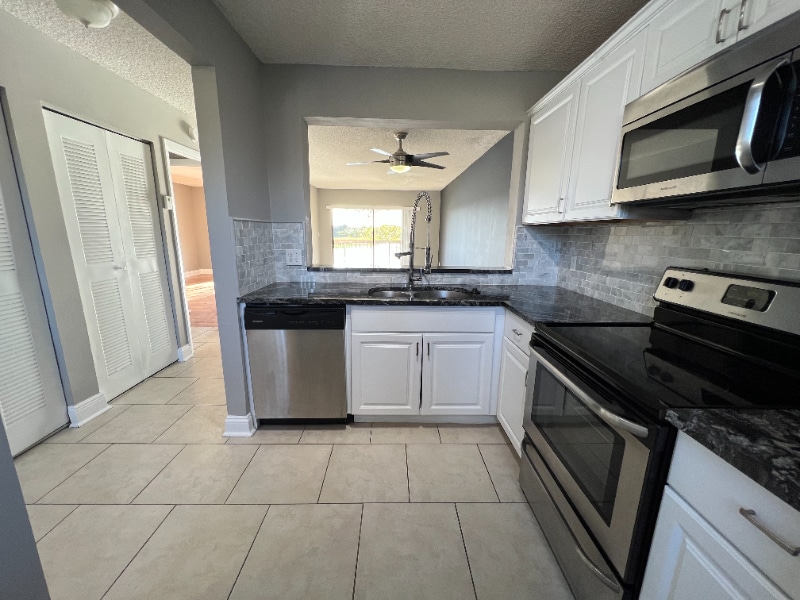 Building Photo - 5200 NW 31st Ave