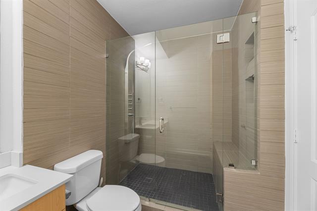 Building Photo - 3225 Turtle Creek Blvd