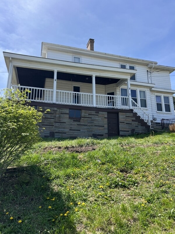 Building Photo - 209 Winfield Ave
