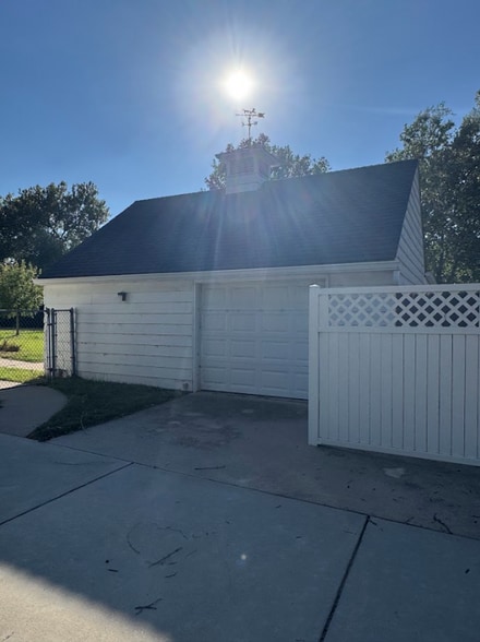 Building Photo - 1541 N Pleasant View