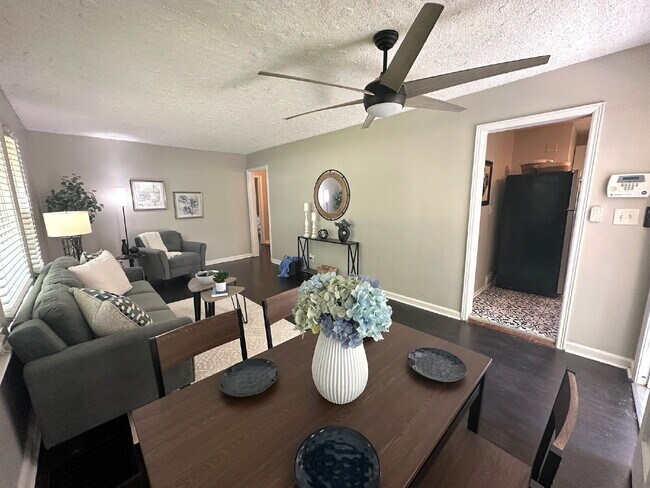 Building Photo - Beautifully Updated Decatur Home with Spacious Backyard! Move-In Special: Get approved and move i...
