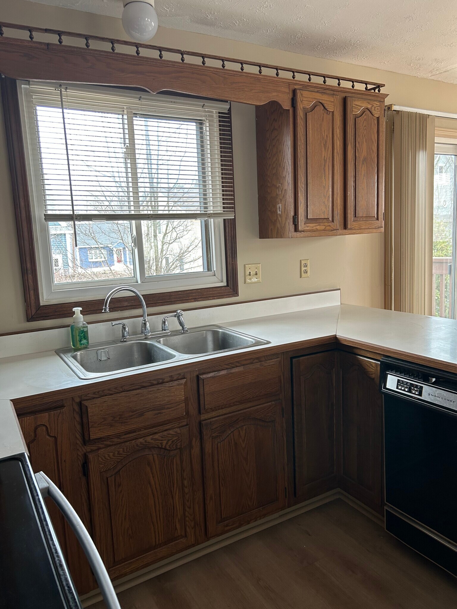 Building Photo - 325 Porter St