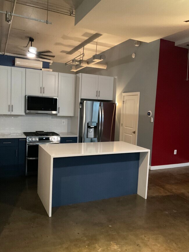 Building Photo - 701 Lamont St NW