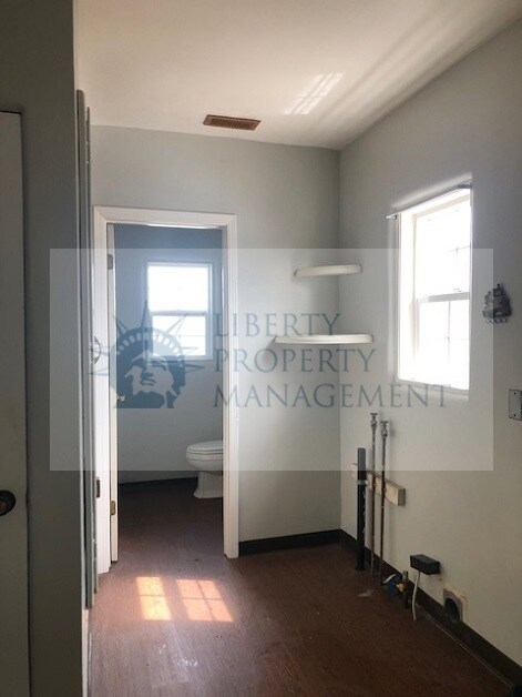 Building Photo - 22609 Robertson Blvd