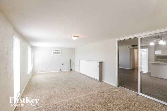 Building Photo - 3435 W Country Gables Dr