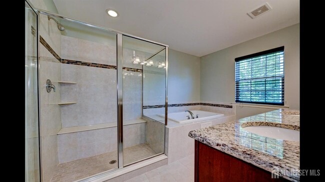 Building Photo - 202 Downey Ln