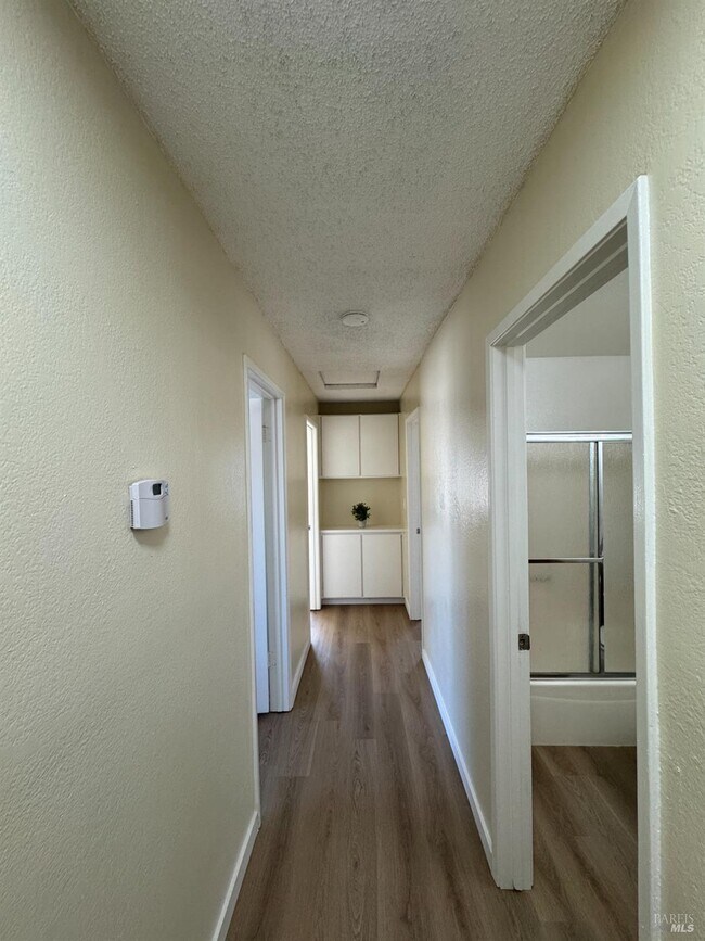 Building Photo - 120 Merrimac Ct