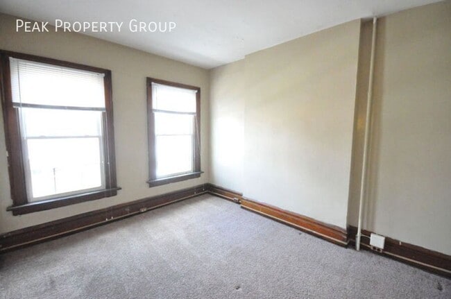 Building Photo - 177 E 11th Ave