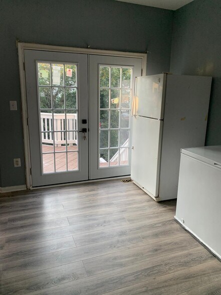 Building Photo - 7356 Old Pohick Way