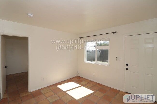 Building Photo - 721 D St