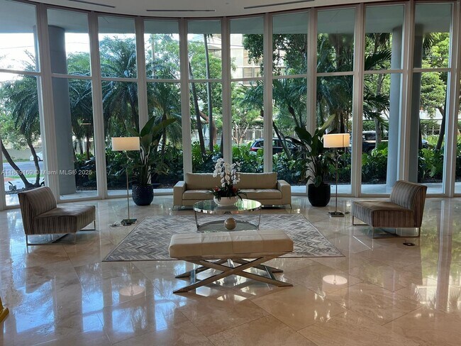 Building Photo - 2475 Brickell Ave