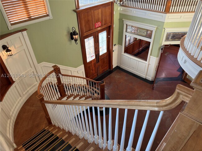 Building Photo - 428 N Curry St