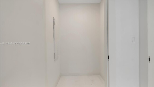 Building Photo - 300 Biscayne Blvd Way