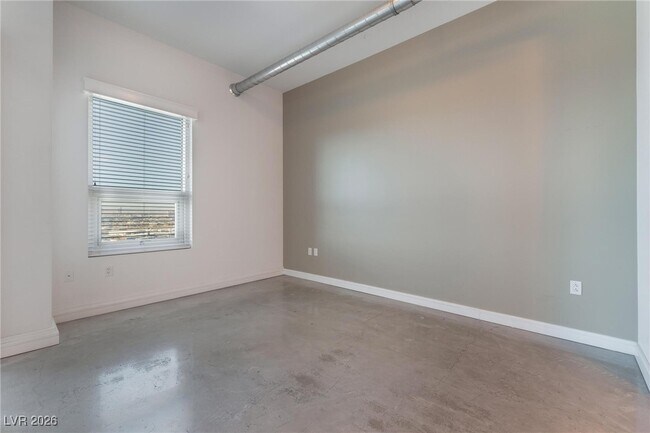 Building Photo - 200 Hoover Ave