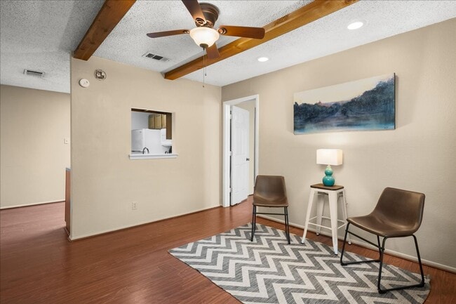 Building Photo - Great Location, Immediate Move In available - 2 bed / 2 bath Condo - 100% off First Month's rent!