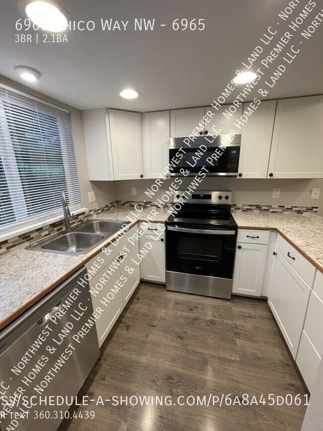 Building Photo - 6965 Chico Way NW