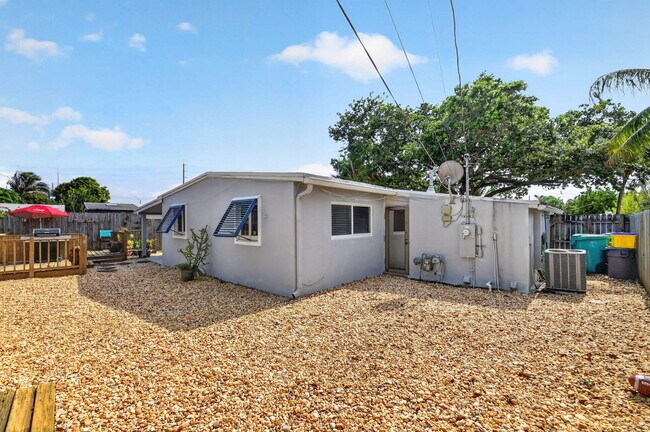 Building Photo - 318 Glen Arbor Terrace
