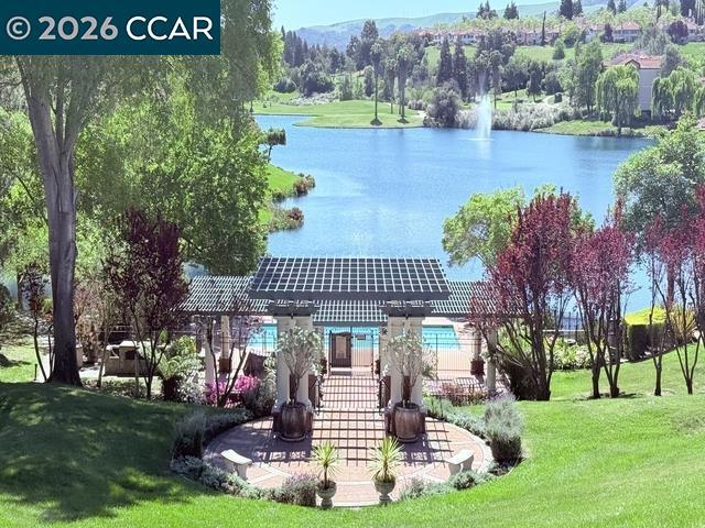 Building Photo - 6220 Lakeview Cir