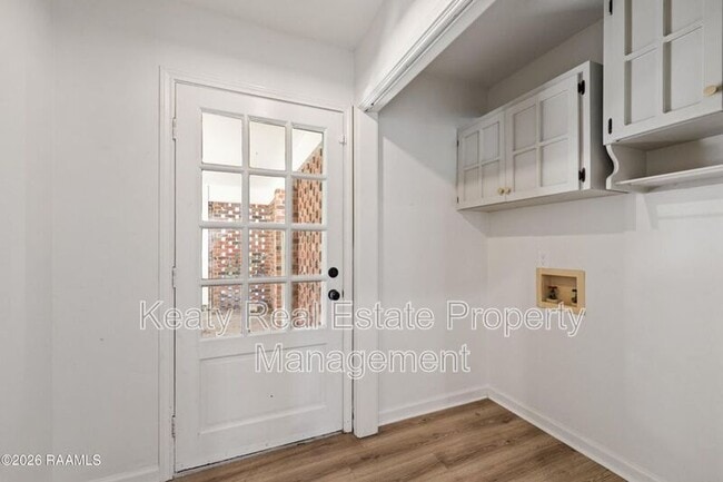 Building Photo - 313 Wallingsford Cir