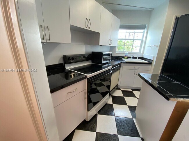 Building Photo - 1800 79th Street Causeway