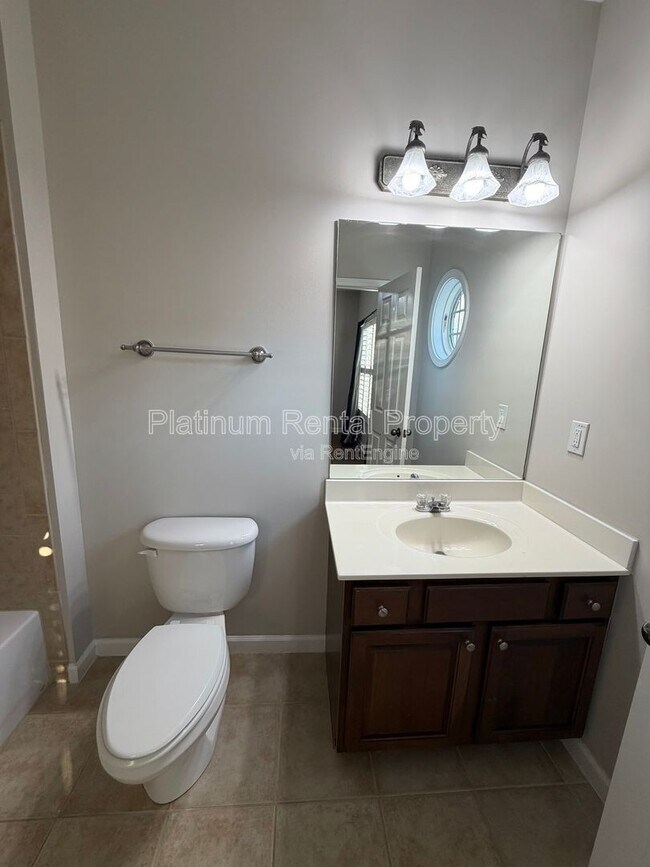 Building Photo - 12785 Doe Dr