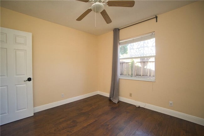 Building Photo - 412 SW 13th St