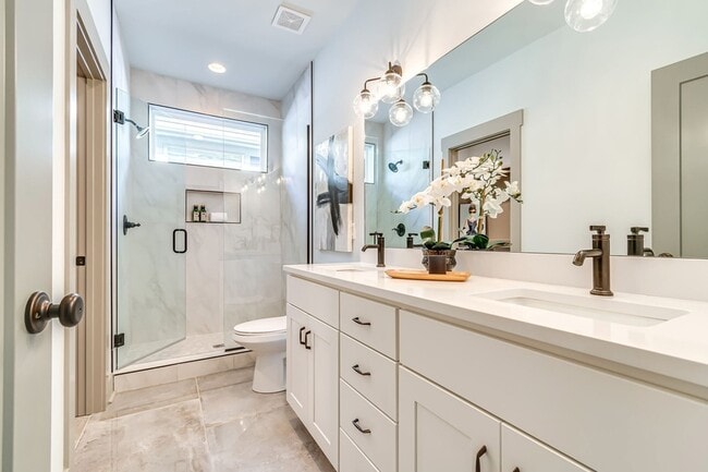 Building Photo - 1603 Porter Ave