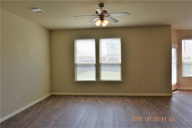 Building Photo - 12837 Snow Ln