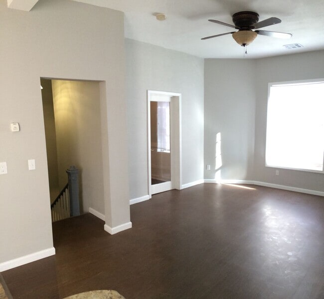 Building Photo - 328 N Philadelphia Ave