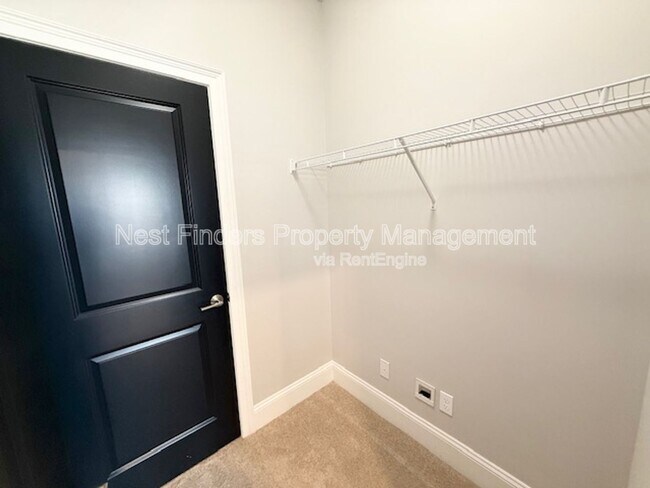 Building Photo - 652 Bronson Pkwy
