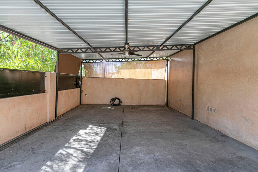 Building Photo - 9168 Morehart Ave