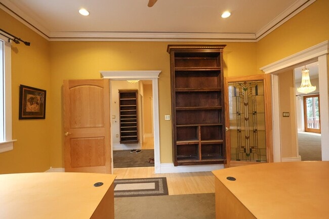 Building Photo - 67 Anderson Pond Rd