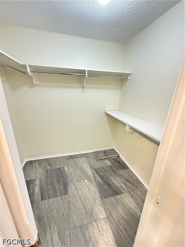Building Photo - 17426 Birchwood Ln