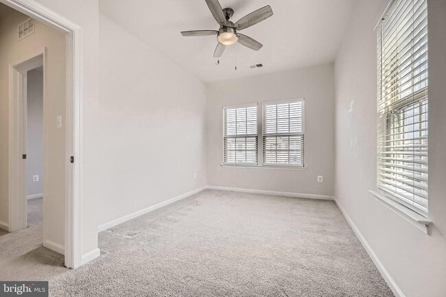 Building Photo - 2911 Stagg Ln