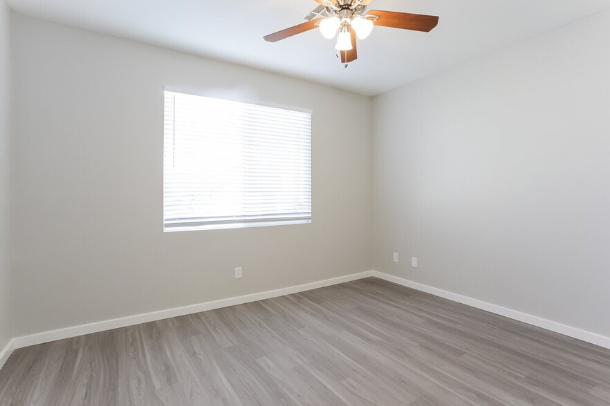 Building Photo - 7636 Adornment Ct