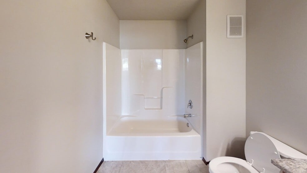 Building Photo - 110 Tanner Ct