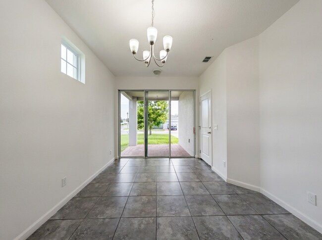 Building Photo - Move-In Ready 4-Bed in Silver Oak, Quartz Kitchen and Community Pool