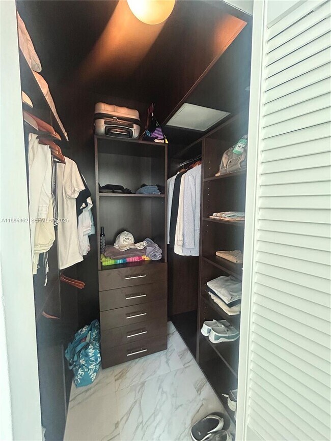 Building Photo - 325 S Biscayne Blvd