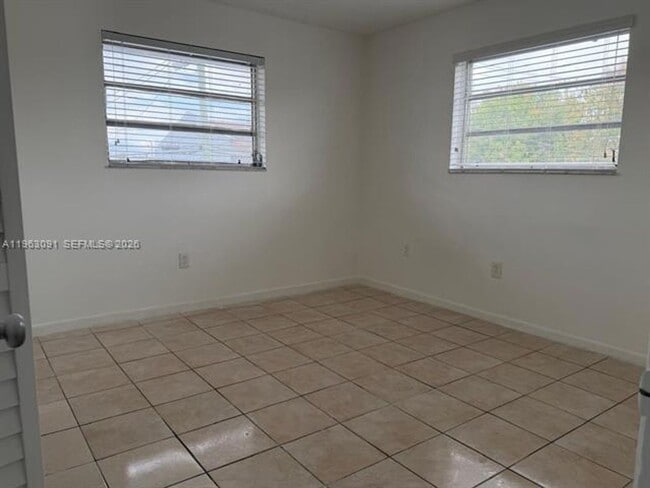 Building Photo - 4617 NW 2nd Terrace