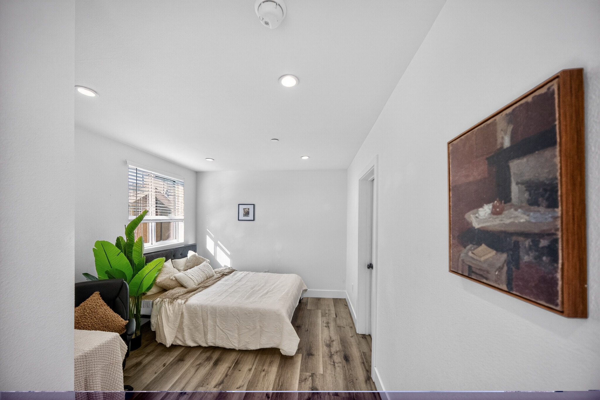 Building Photo - 1532 W 37th St