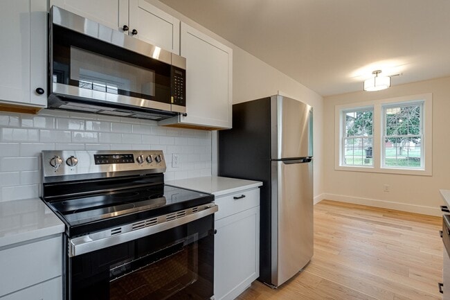 Building Photo - Two Bedroom Home For Rent